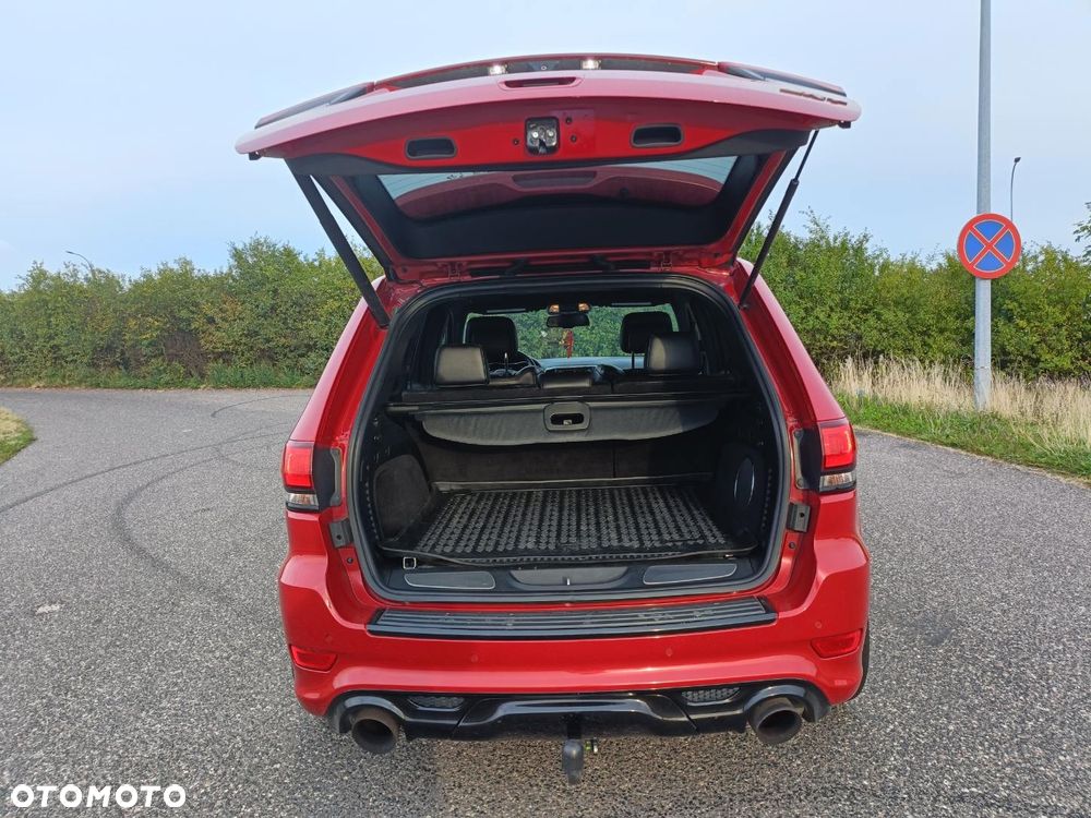 Jeep Cherokee - 1