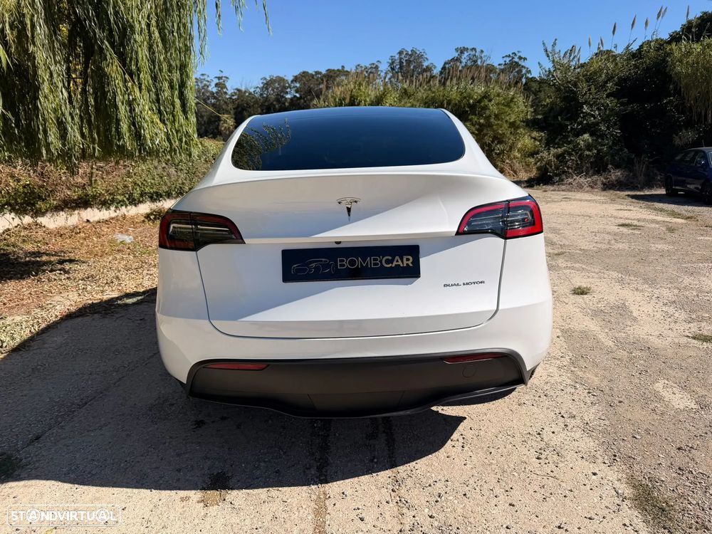 Tesla Model Y Long Range Dual Motor AWD - 13