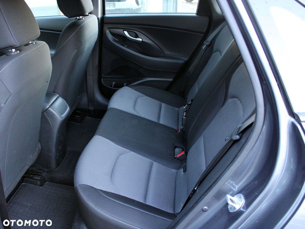 Hyundai i30 1.4 Classic + - 13