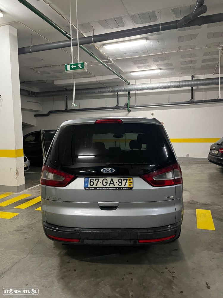 Ford Galaxy 2.0 TDCi Ghia - 3