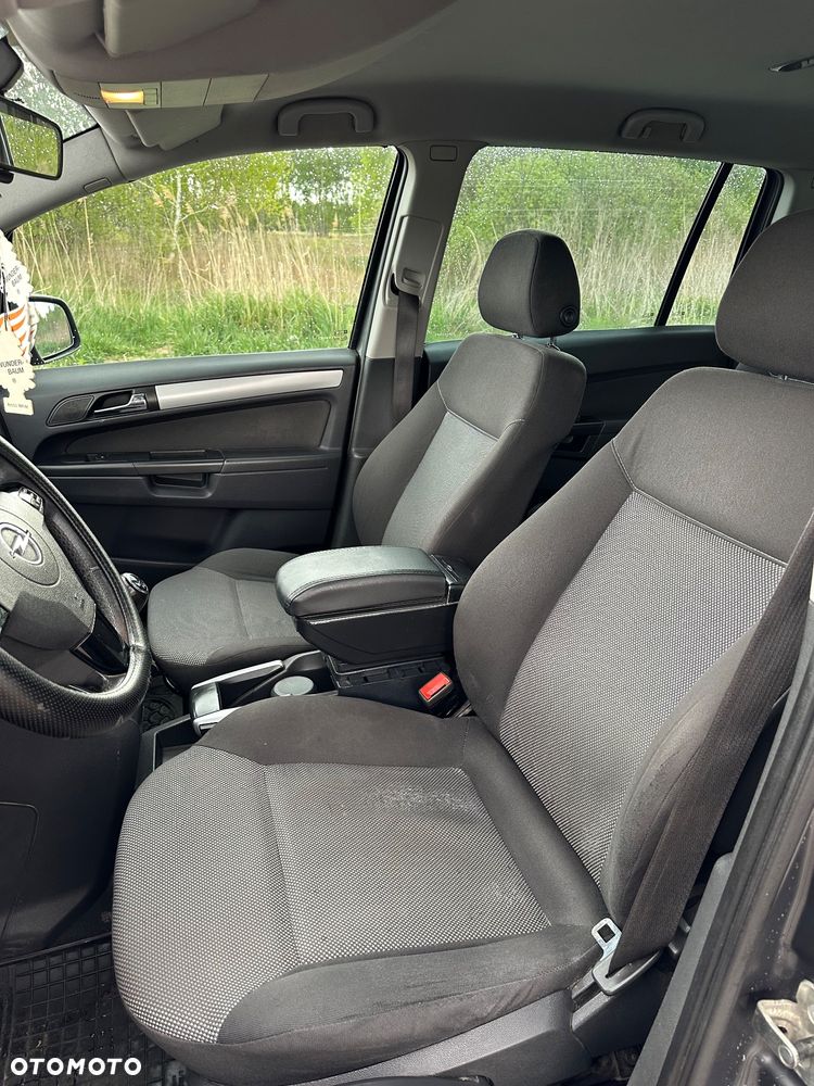 Opel Zafira 1.7 CDTI Essentia - 15