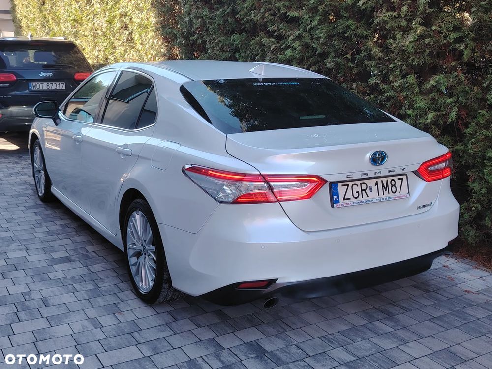 Toyota Camry 2.5 Hybrid Executive CVT - 3