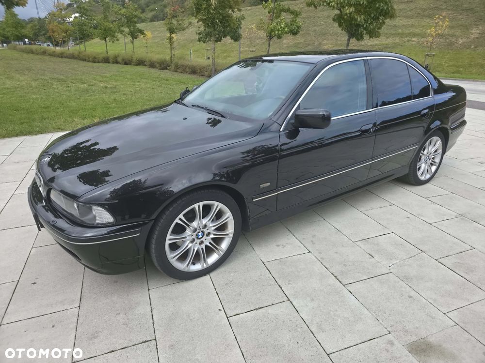 BMW Seria 5 525i - 1