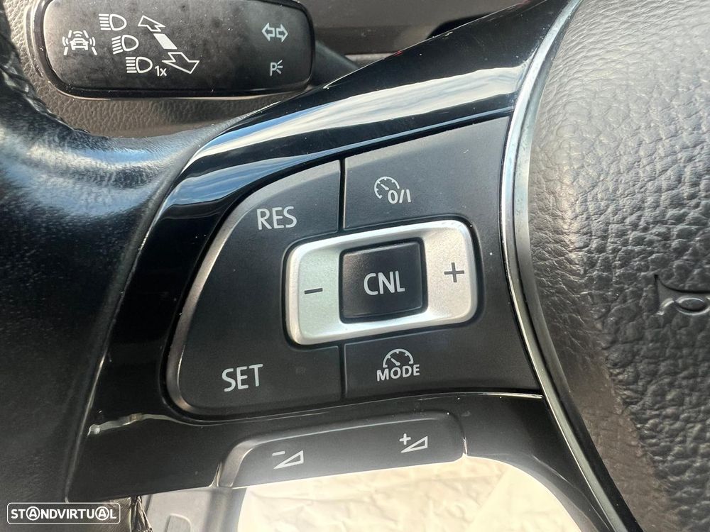 VW Tiguan 1.6 TDI Tech - 15