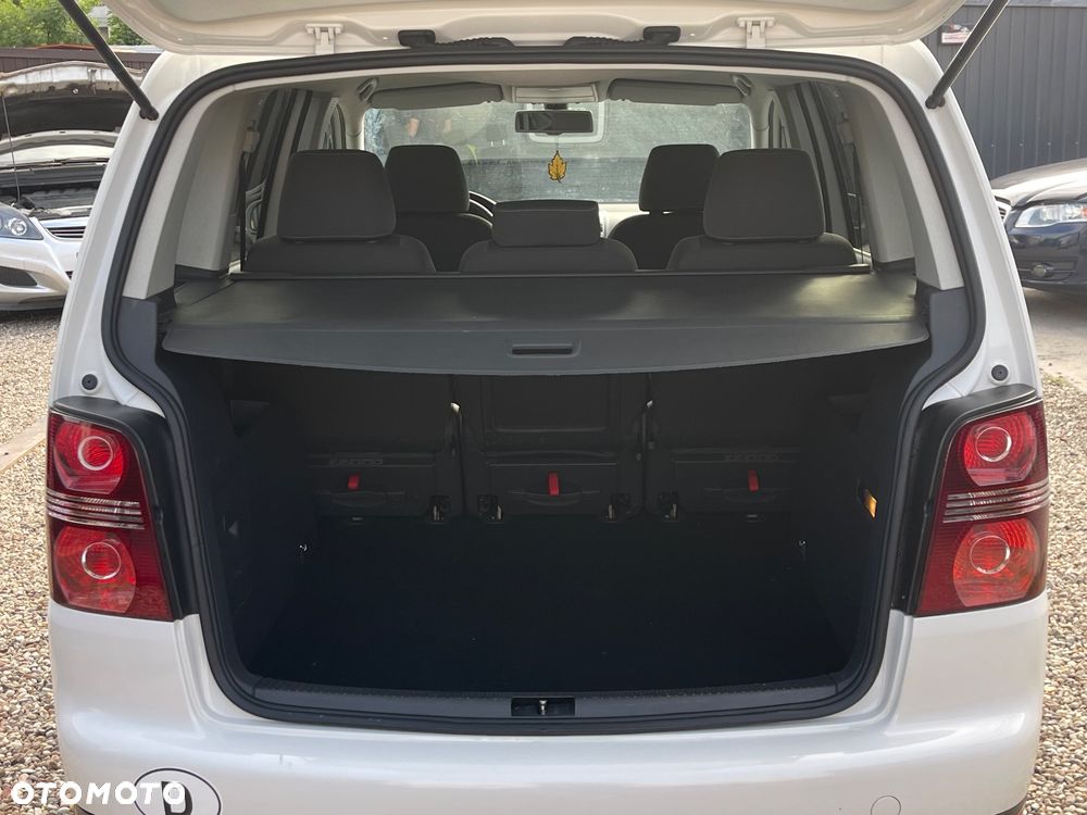 Volkswagen Touran 1.9 TDI DPF United - 23
