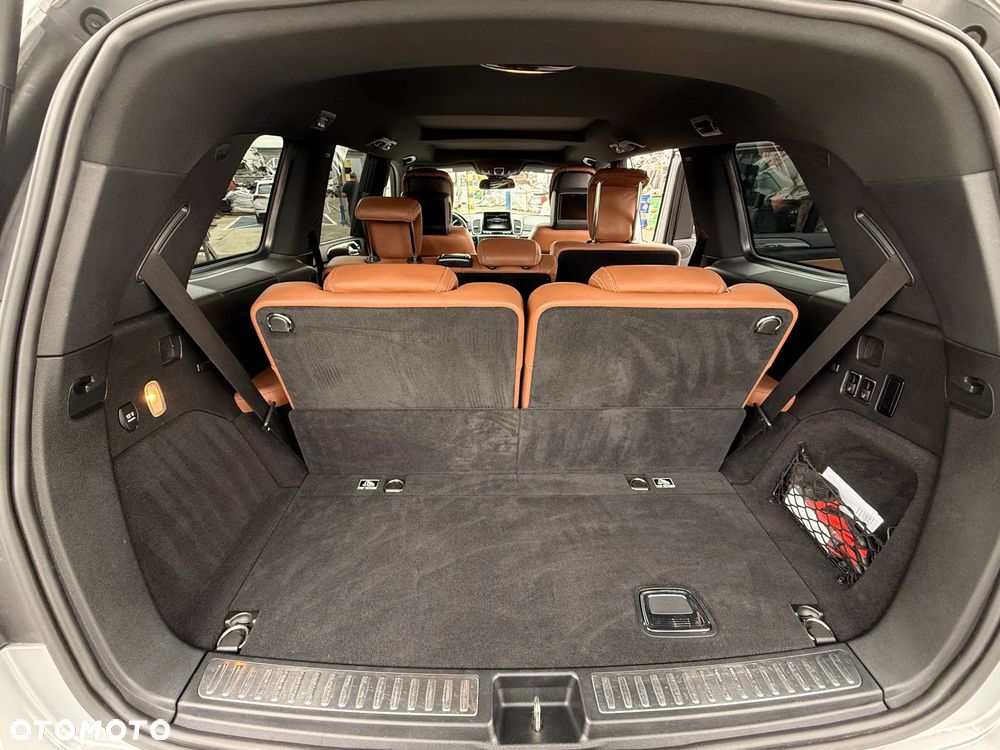 Mercedes-Benz GLS - 10