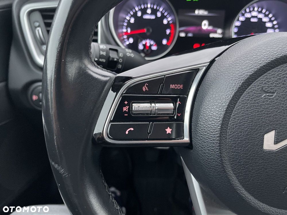 Kia Ceed 1.5 T-GDI M - 23