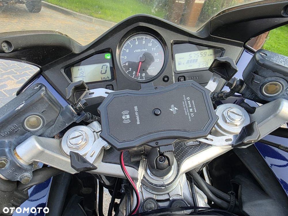 Honda VFR - 14