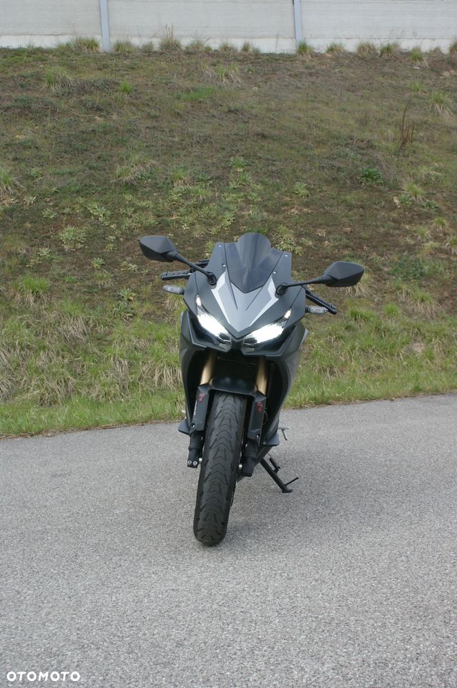 Honda CBR - 5