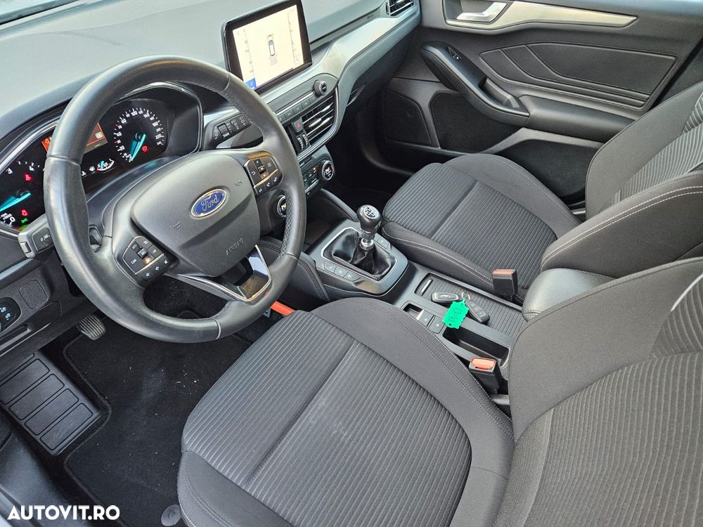 Ford Focus 1.5 EcoBlue Start-Stopp-System TITANIUM - 6