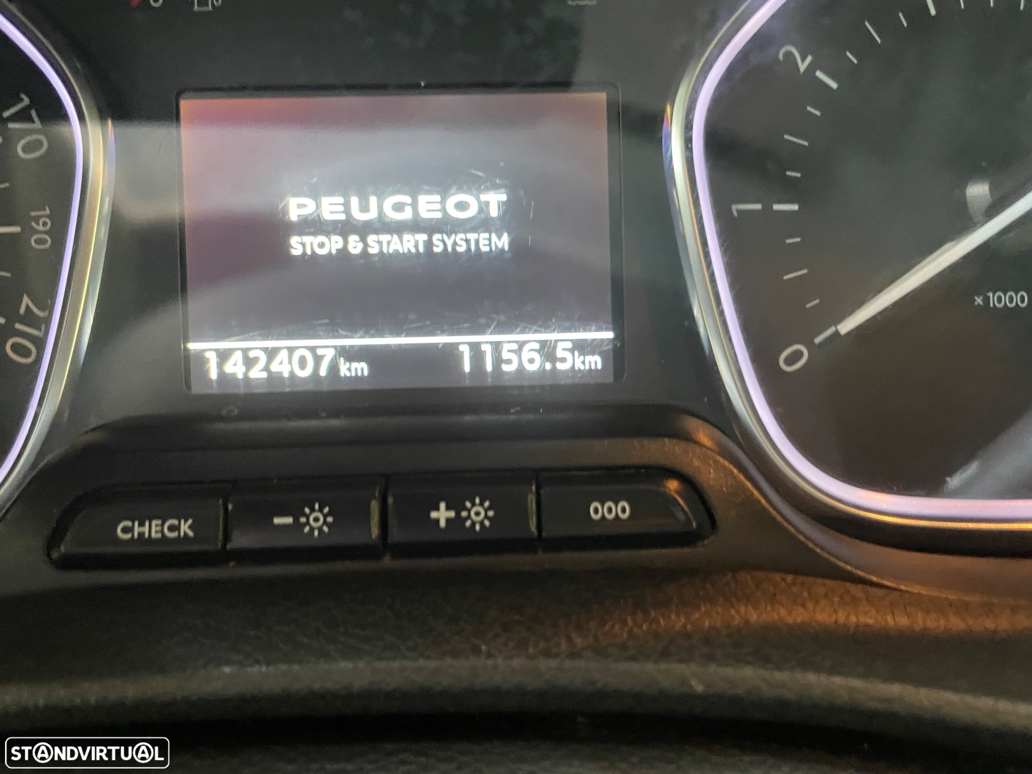 Peugeot Expert 1.6 hdi premium pack - 12