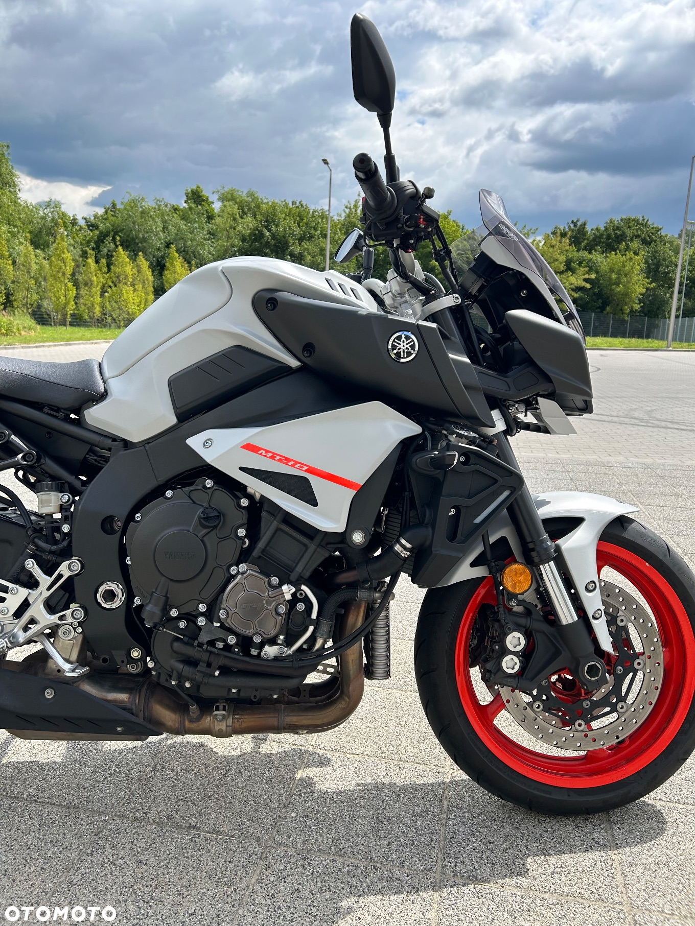 Yamaha MT - 16
