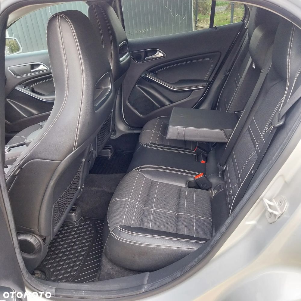 Mercedes-Benz GLA 200 (CDI) d - 21