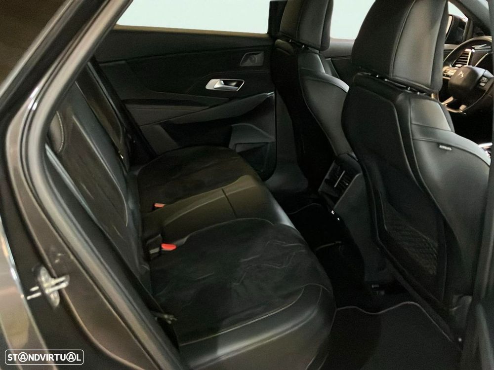 DS DS7 Crossback - 17