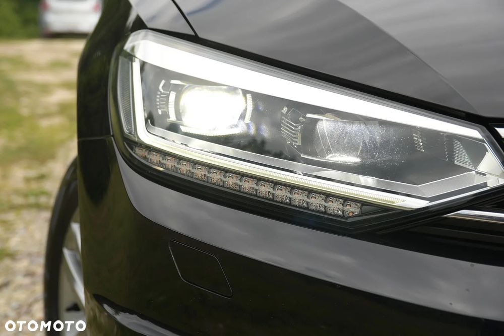Volkswagen Touran 2.0 TDI SCR Highline - 14