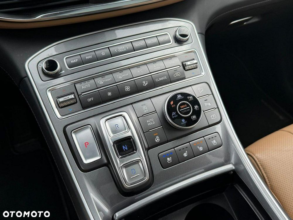 Hyundai Santa Fe - 24