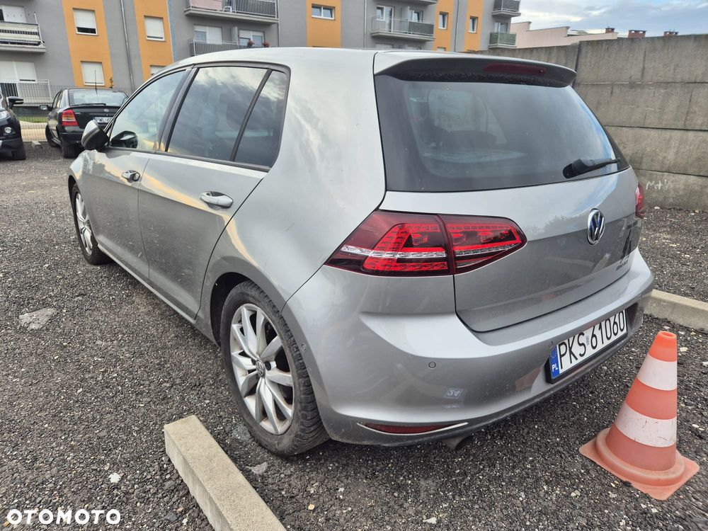 Volkswagen Golf - 4