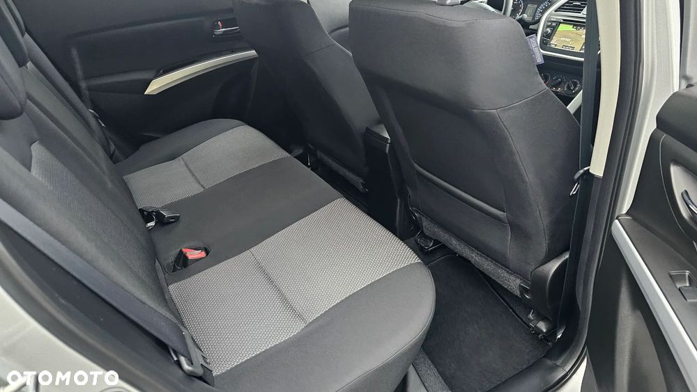 Suzuki SX4 S-Cross 1.6 VVT 4x2 Comfort - 28