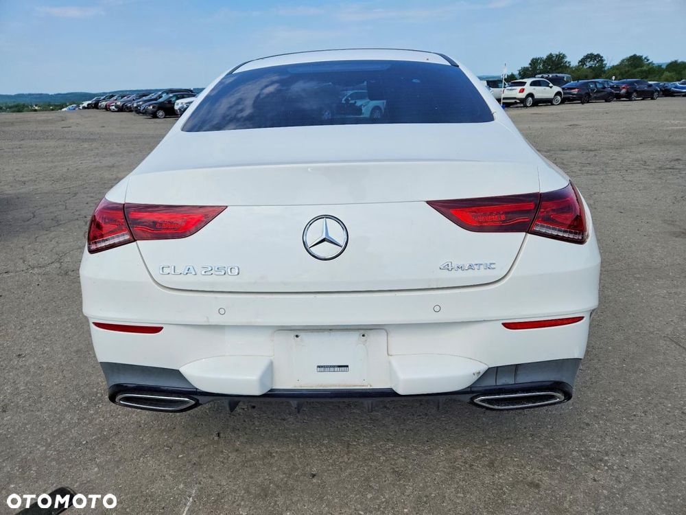 Mercedes-Benz CLA 250 4Matic 7G-DCT AMG Line - 6