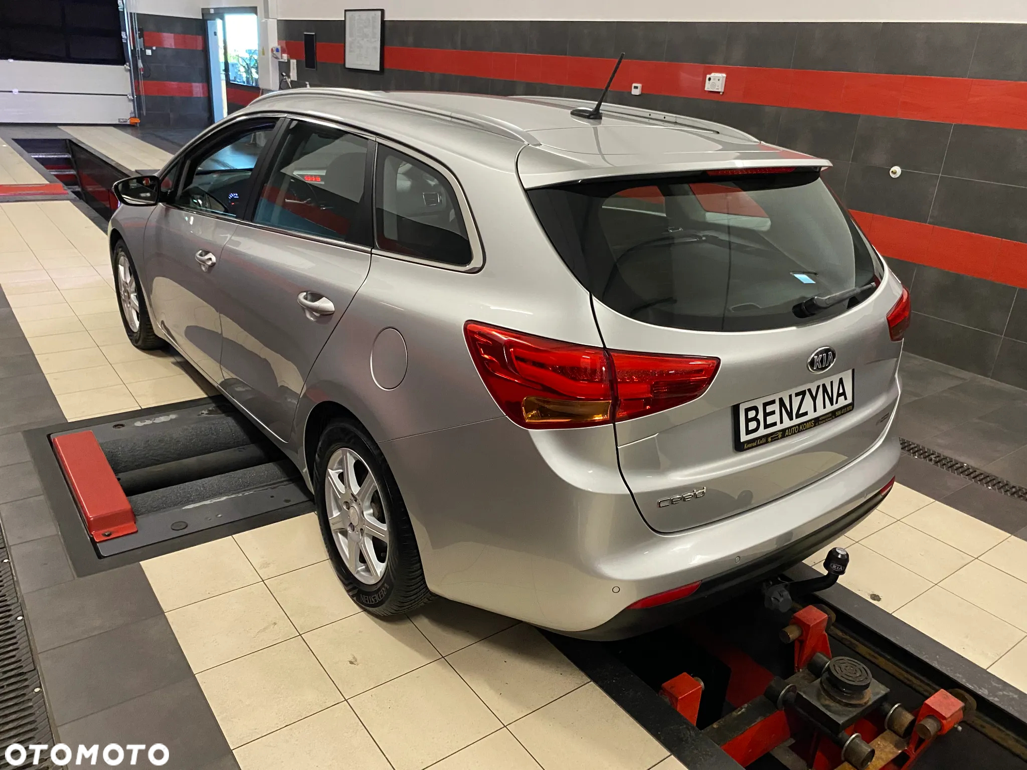 Kia Ceed Cee'd 1.6 GDI L Business Line - 8