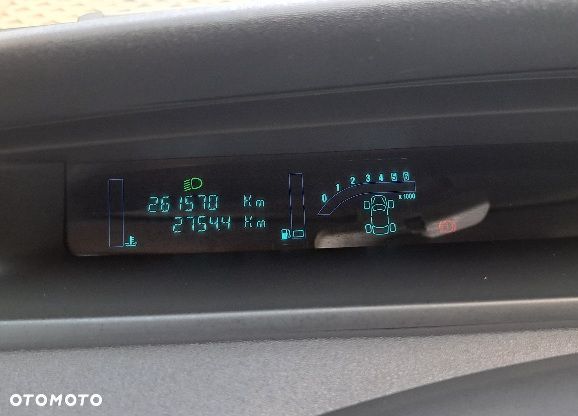 Renault Scenic 1.9 dCi FAP Avantage - 9