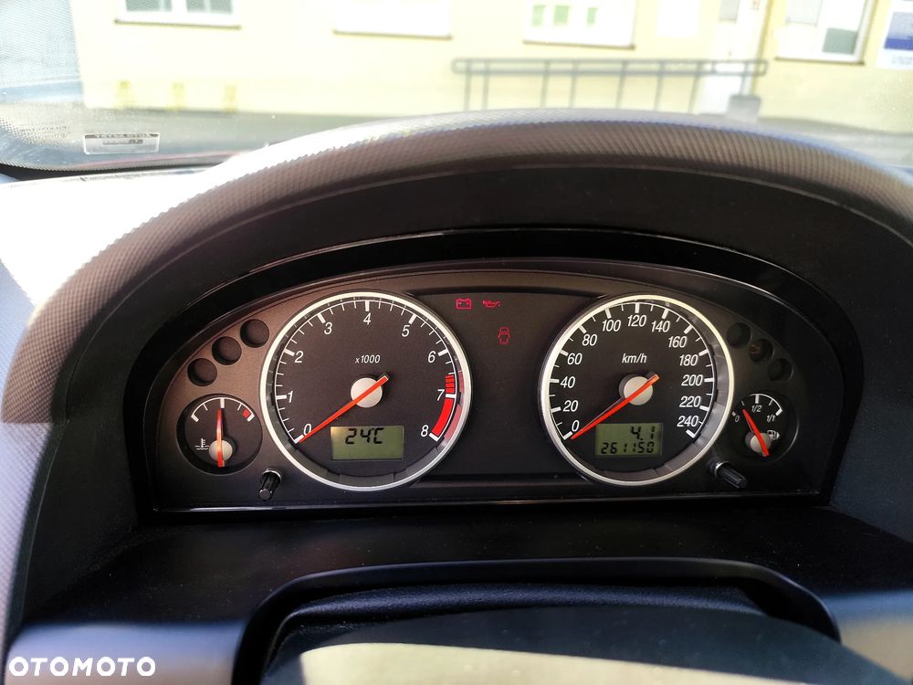 Ford Mondeo 2.0 Ghia - 10