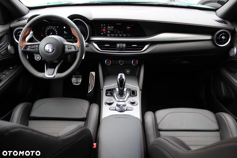 Alfa Romeo Stelvio 2.0 Turbo Intensa Q4 - 8