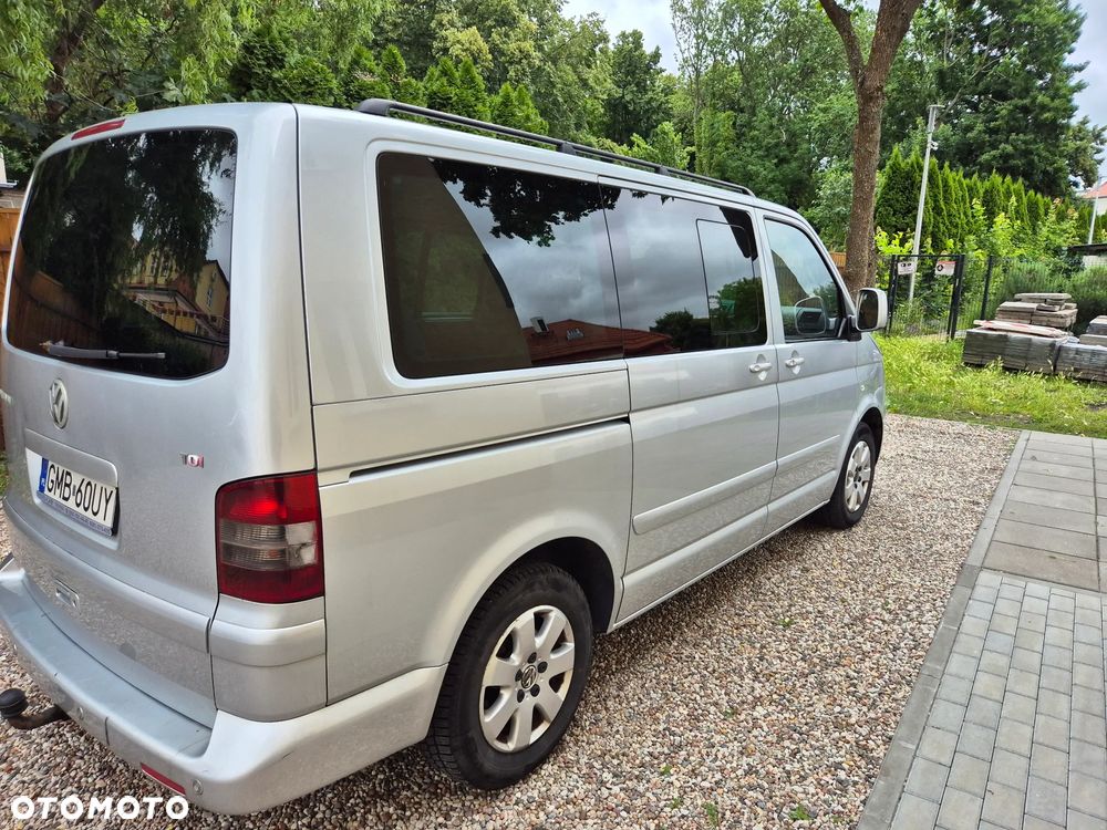 Volkswagen Multivan - 11