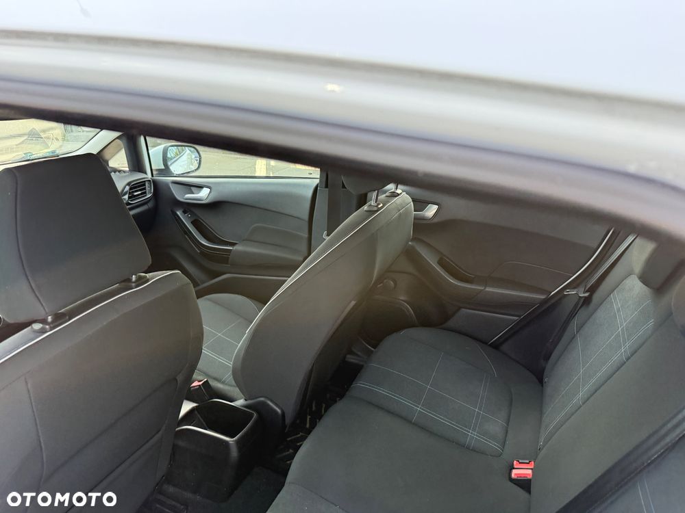 Ford Fiesta 1.1 Trend - 23