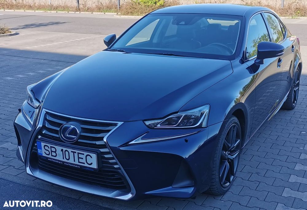 Lexus Seria IS Luxury Line - 1