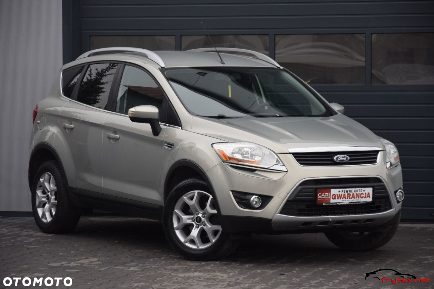 Ford Kuga - 2