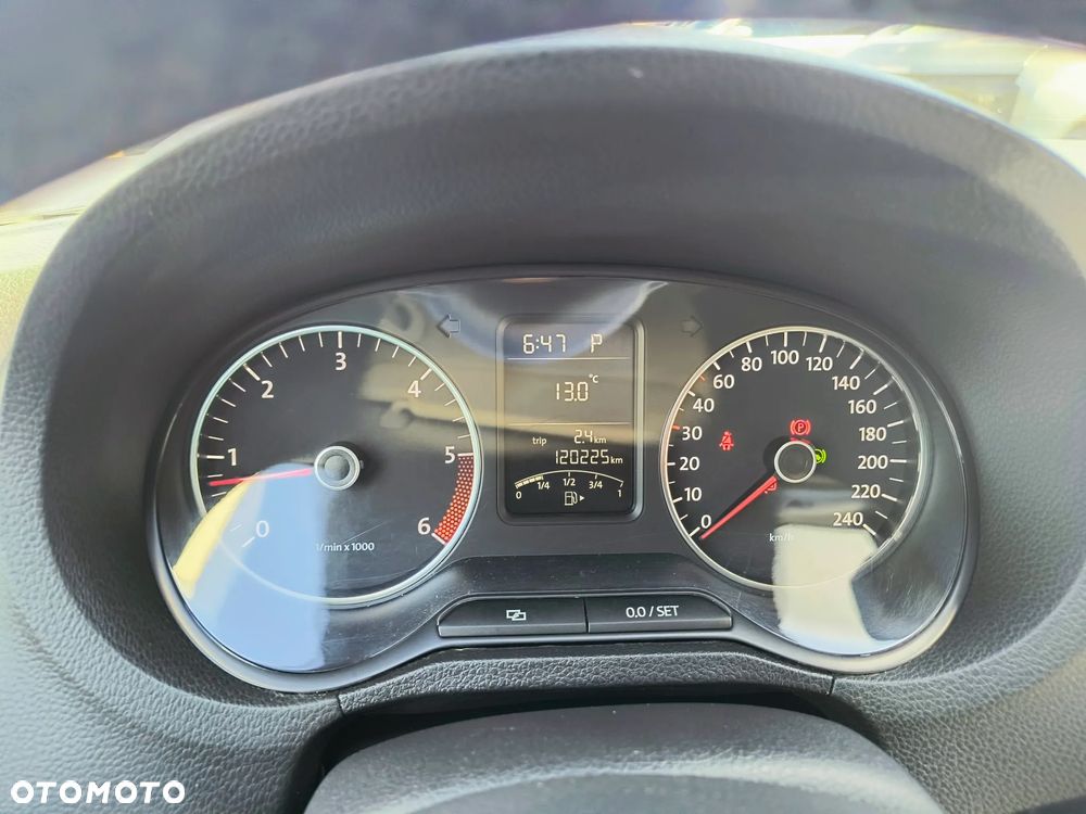 Volkswagen Polo 1.6 TDI DPF Highline DSG - 22