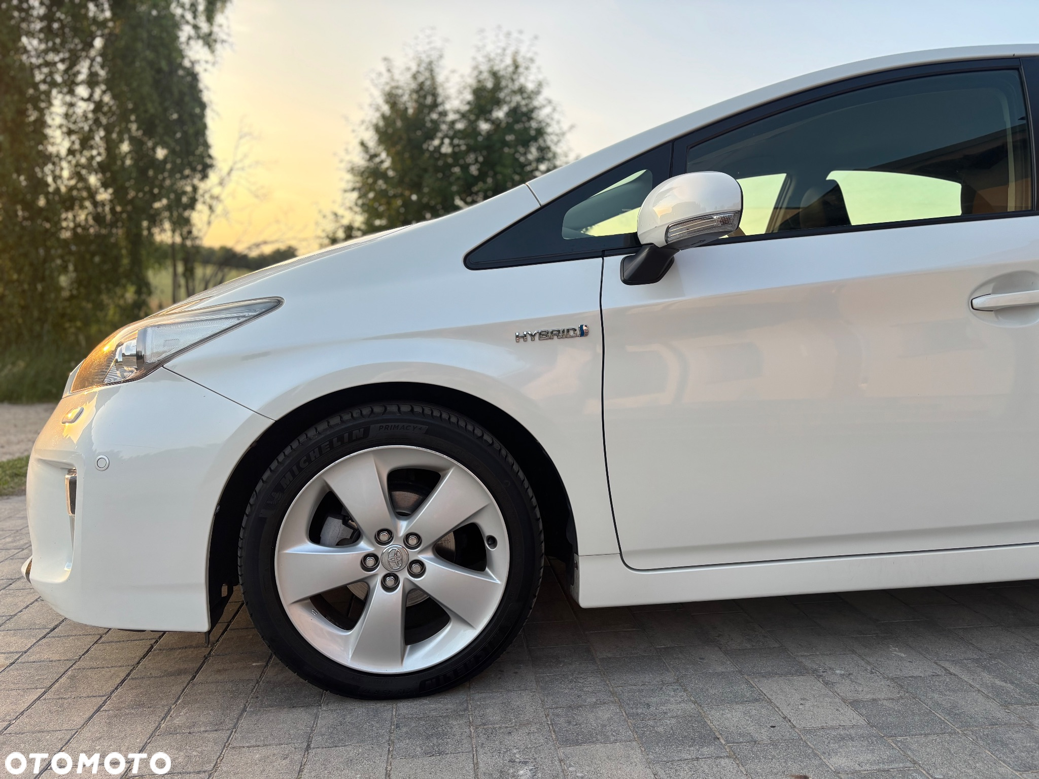 Toyota Prius 1.8 HSD Prestige - 25