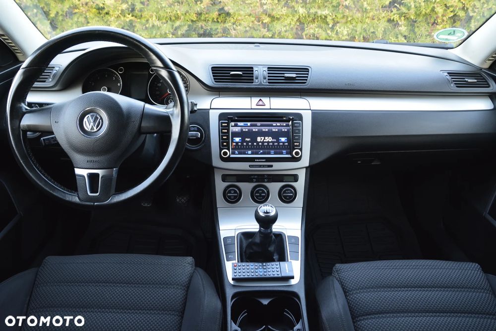 Volkswagen Passat 1.8 TSI Exclusive - 22