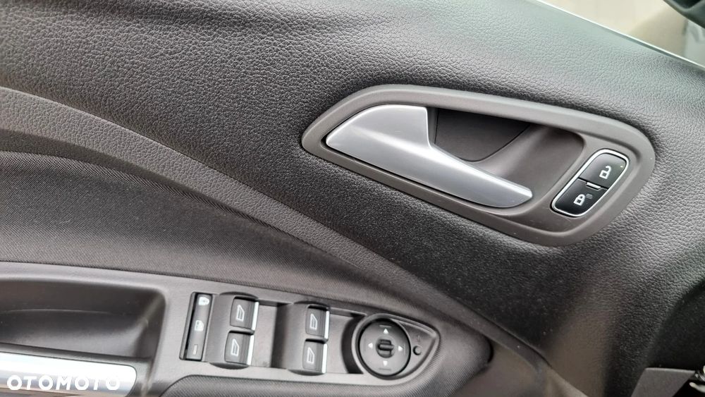 Ford C-MAX 2.0 TDCi Start-Stop-System Titanium - 17