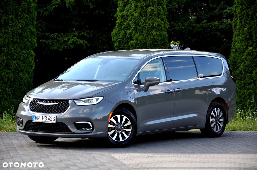 Chrysler Pacifica - 3