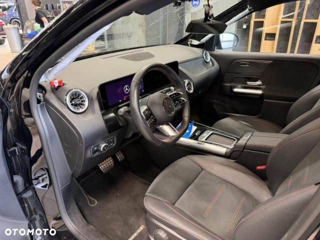 Mercedes-Benz GLA 200 4Matic 8G-DCT AMG Line - 5