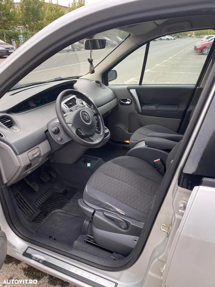 Renault Scenic - 12