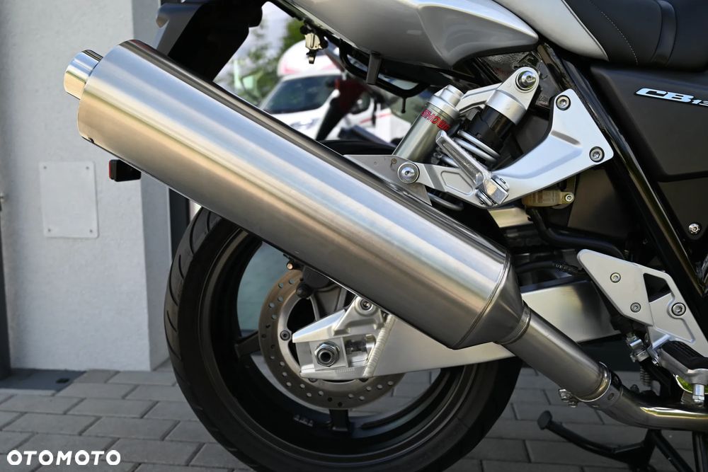 Honda CB - 12