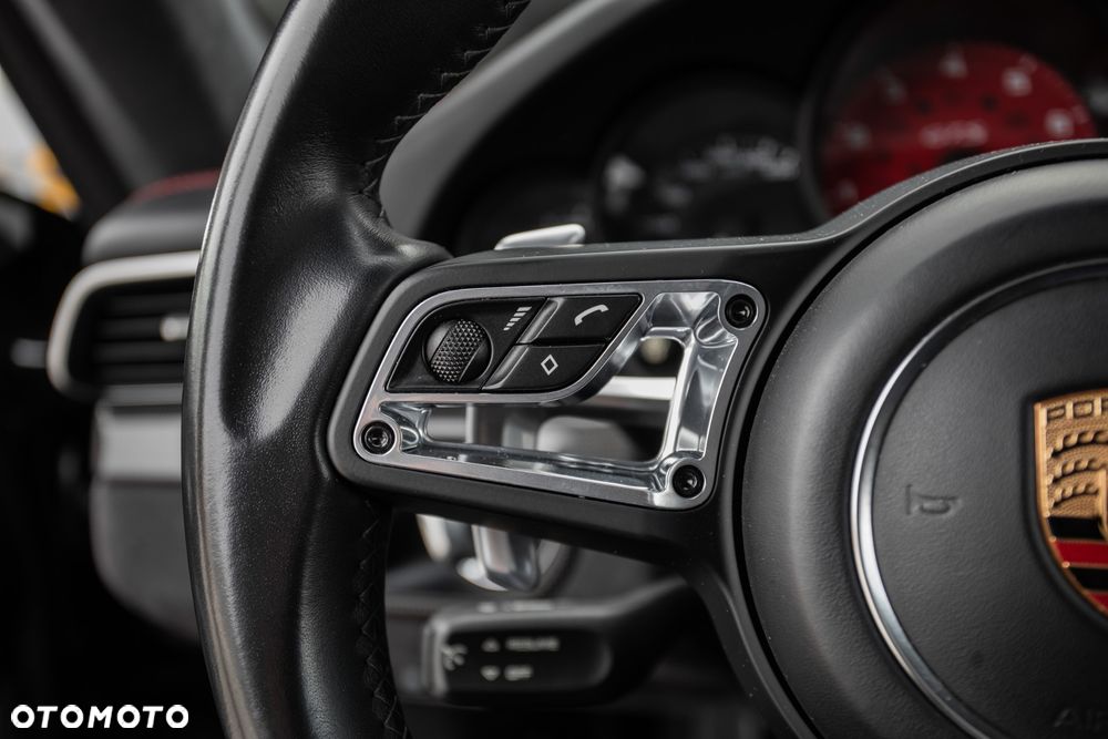 Porsche 911 Carrera GTS PDK - 26