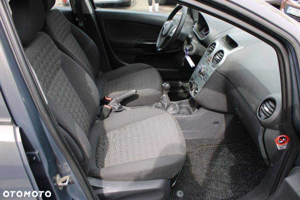Opel Corsa - 25