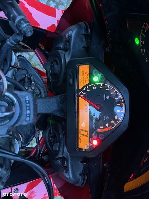 Honda CBR - 8