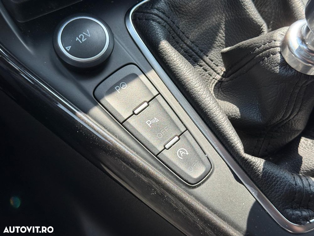 Ford Focus 1.6 TDCI DPF Start-Stopp-System Titanium - 20