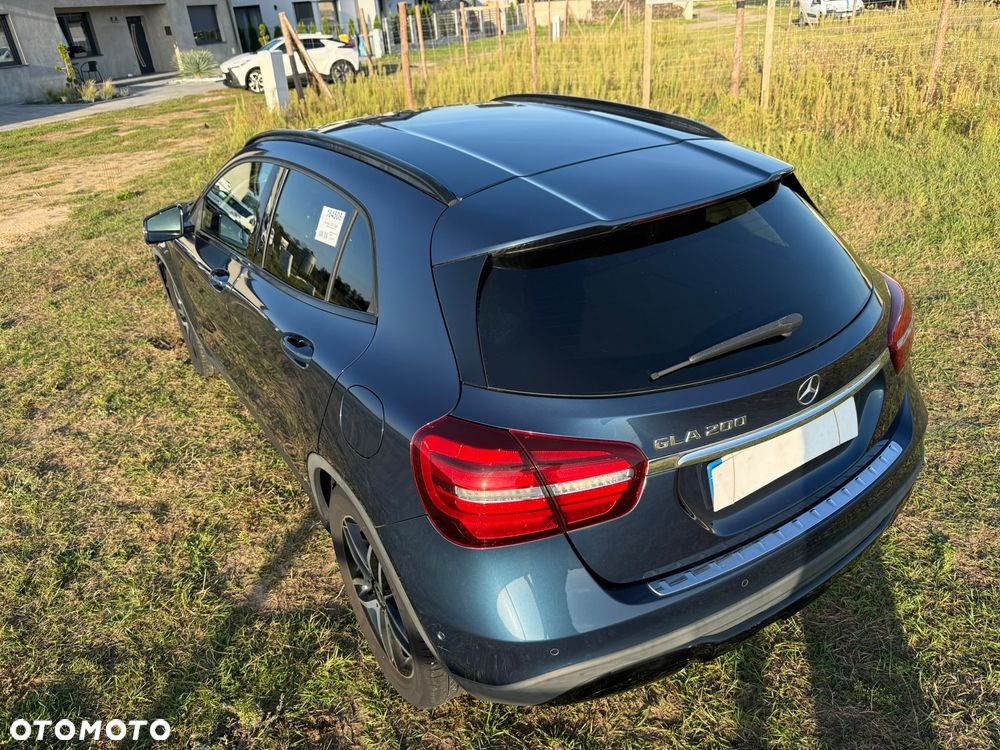 Mercedes-Benz GLA 200 7G-DCT Activity Edition - 20