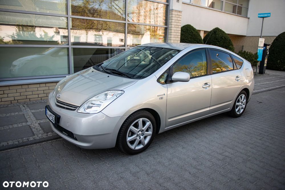 Toyota Prius 1.5 VVT-i Prestige - 2