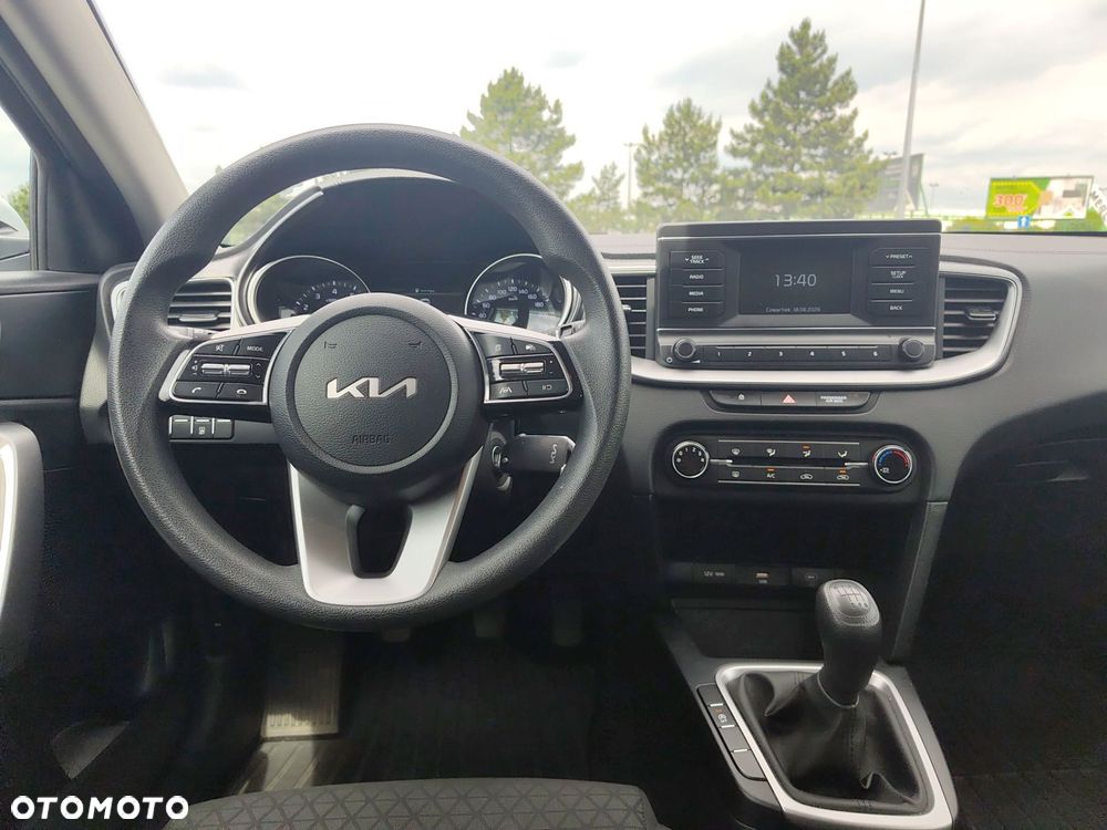 Kia Ceed - 13