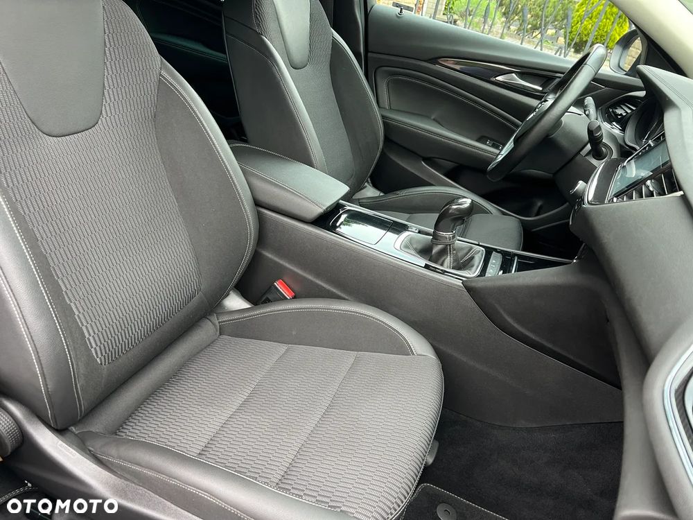 Opel Insignia - 27