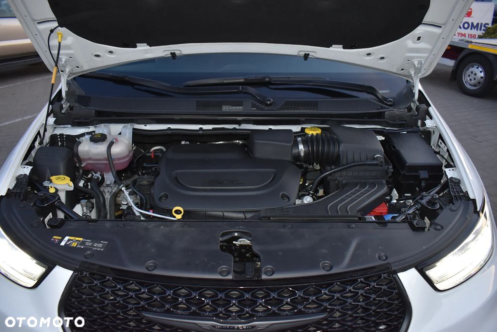 Chrysler Pacifica - 10