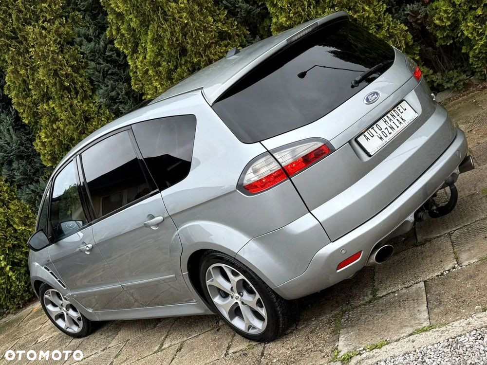 Ford S-Max - 17
