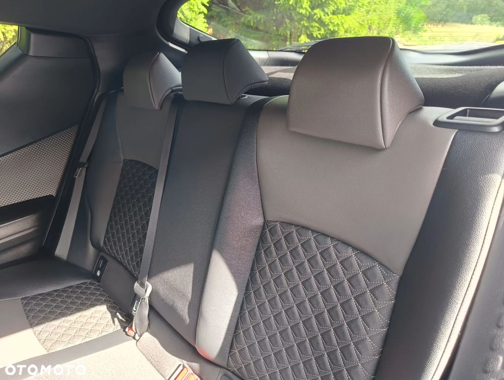 Toyota C-HR Business-Edition - 31